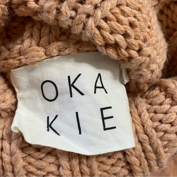 Light pink oversized knit turtle neck, S/M - Picture 2 of 3